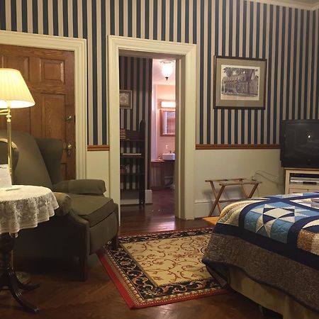 Red Lion Bed & Breakfast 외부 사진
