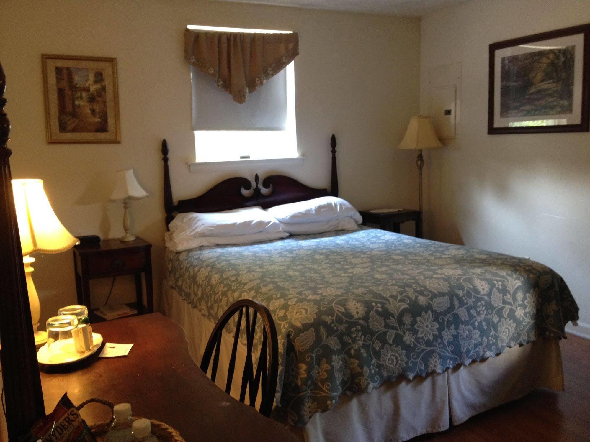 Red Lion Bed & Breakfast 외부 사진